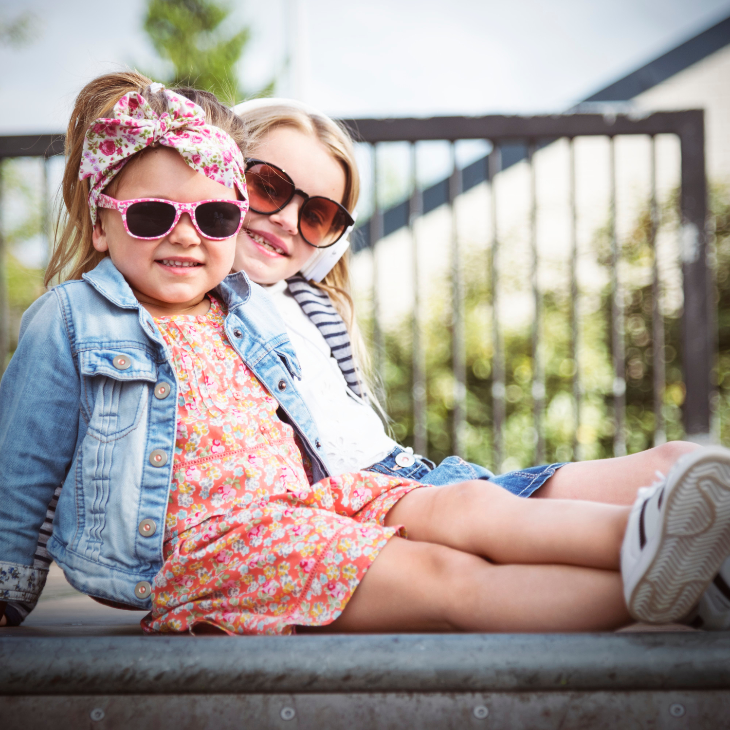 Jak nauczyć dziecko noszenia okularów przeciwsłonecznych bez protestów